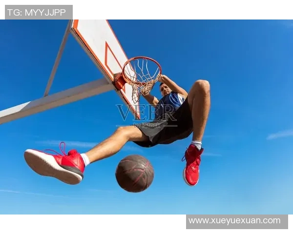 海斯扣篮精彩瞬间回顾与技术解析展现篮球魅力与运动员风采